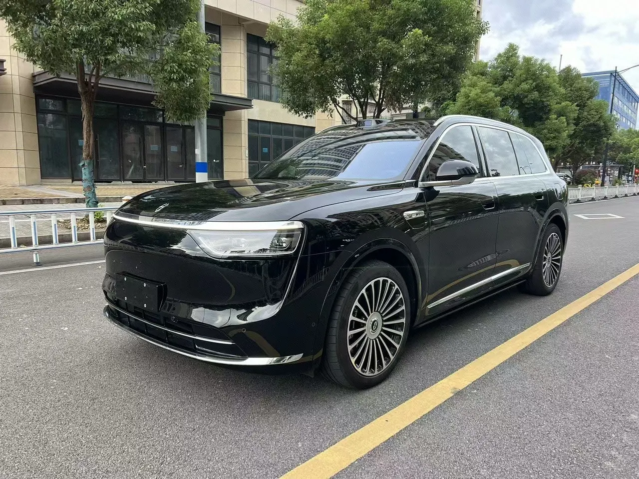 Open image lightbox: AITO 2025 AITO M8 Max 53.4kWh 5-seat automatic gear