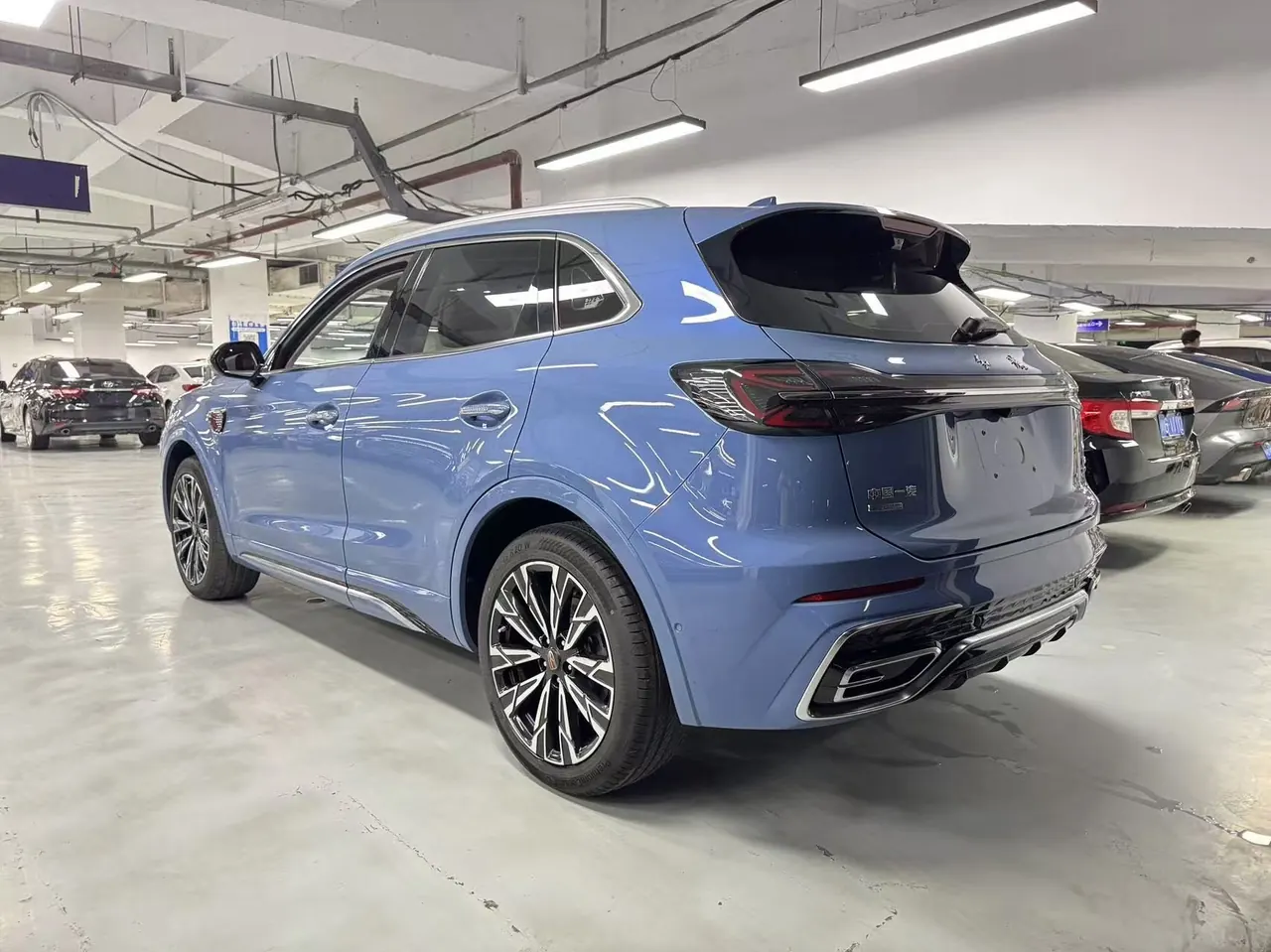 HongQi 2023 HS5 2.0T 4-wheel drive flag enjoy Pro version automatic gear 4