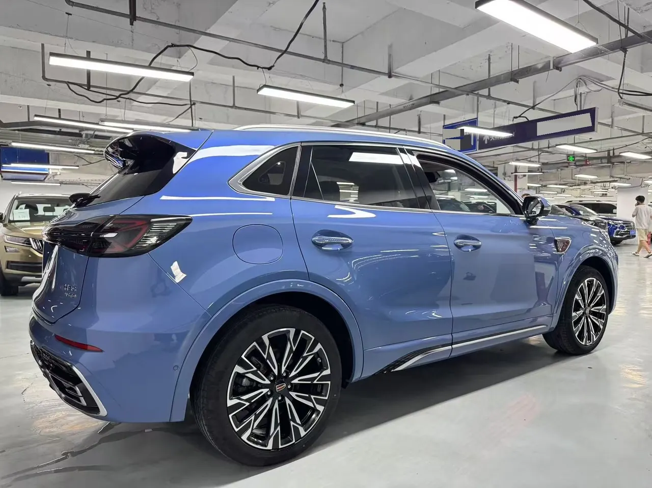 HongQi 2023 HS5 2.0T 4-wheel drive flag enjoy Pro version automatic gear 6