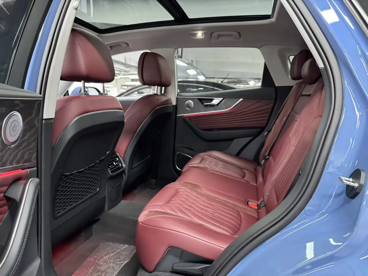 HongQi 2023 HS5 2.0T 4-wheel drive flag enjoy Pro version automatic gear 8