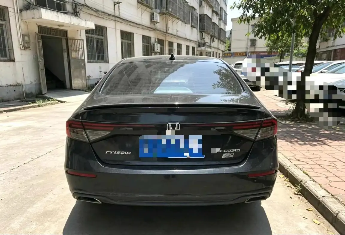 Honda 2025 11th Generation Accord 1.5T Stepless 260TURBO Sports Series Deluxe Automatic Gear 3
