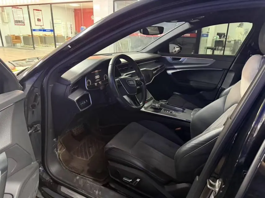 Audi 2022 A6L 2.0TFSI 40TFSI Deluxe Dynamic Automatic 3