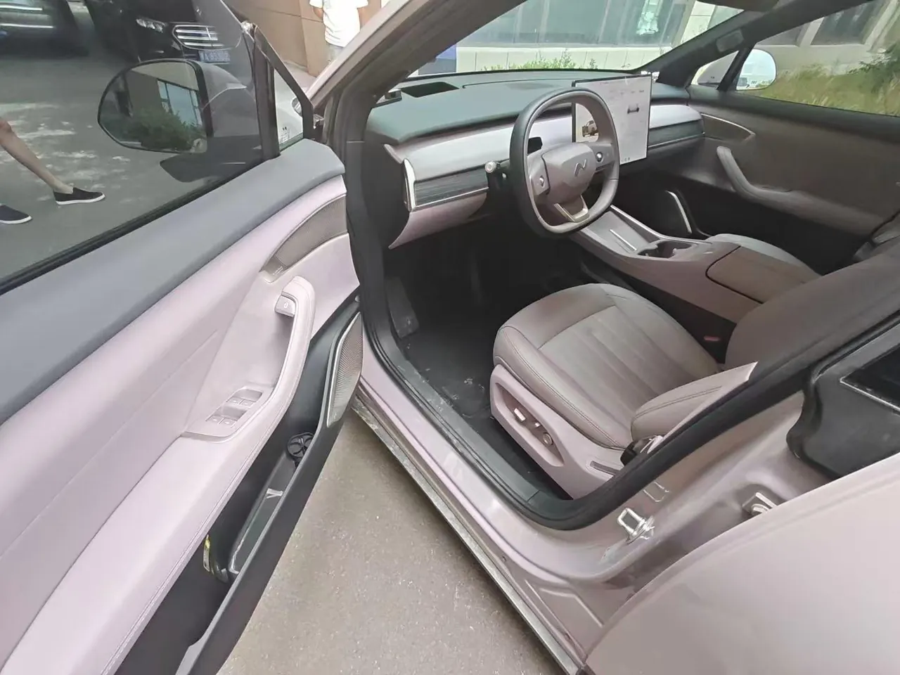ONVO 2025 L60 60kWh four-wheel drive version automatic gear 2