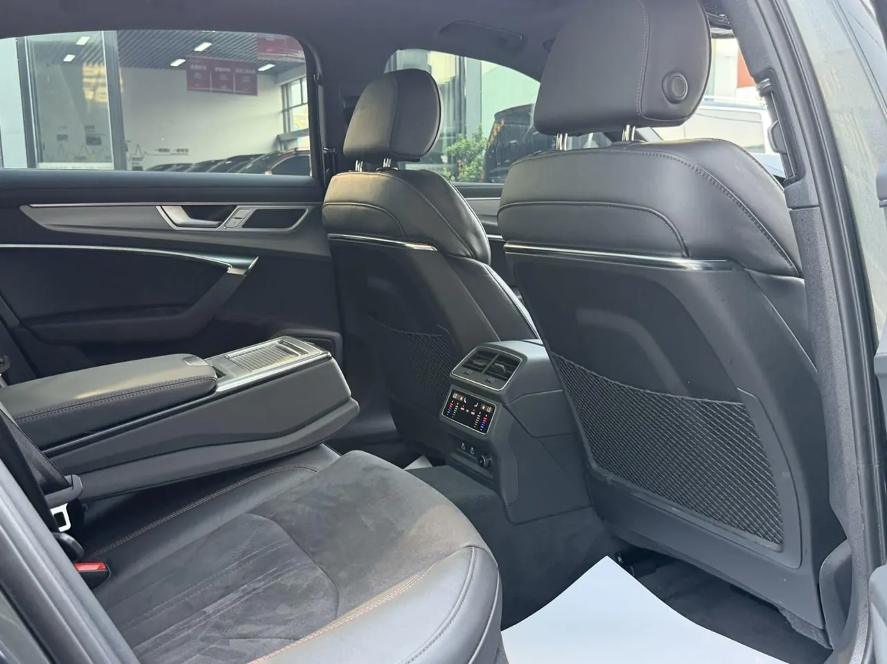 Audi 2024 A6L 2.0TFSI 45TFSI Selected Dynamic Automatic 5