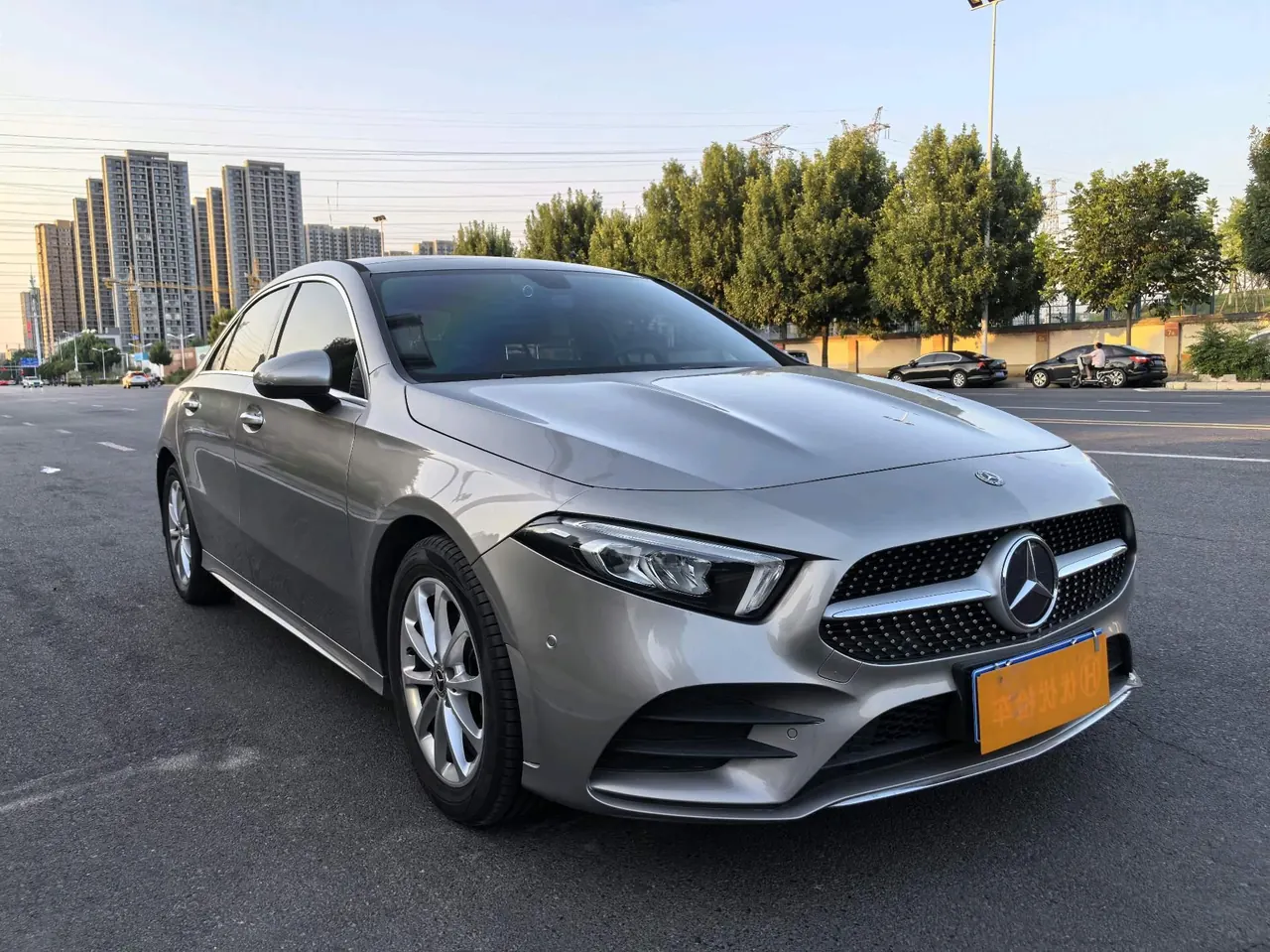 Mercedes Benz Class A 2020 A 200 L 1.3T Sports Automatic 3