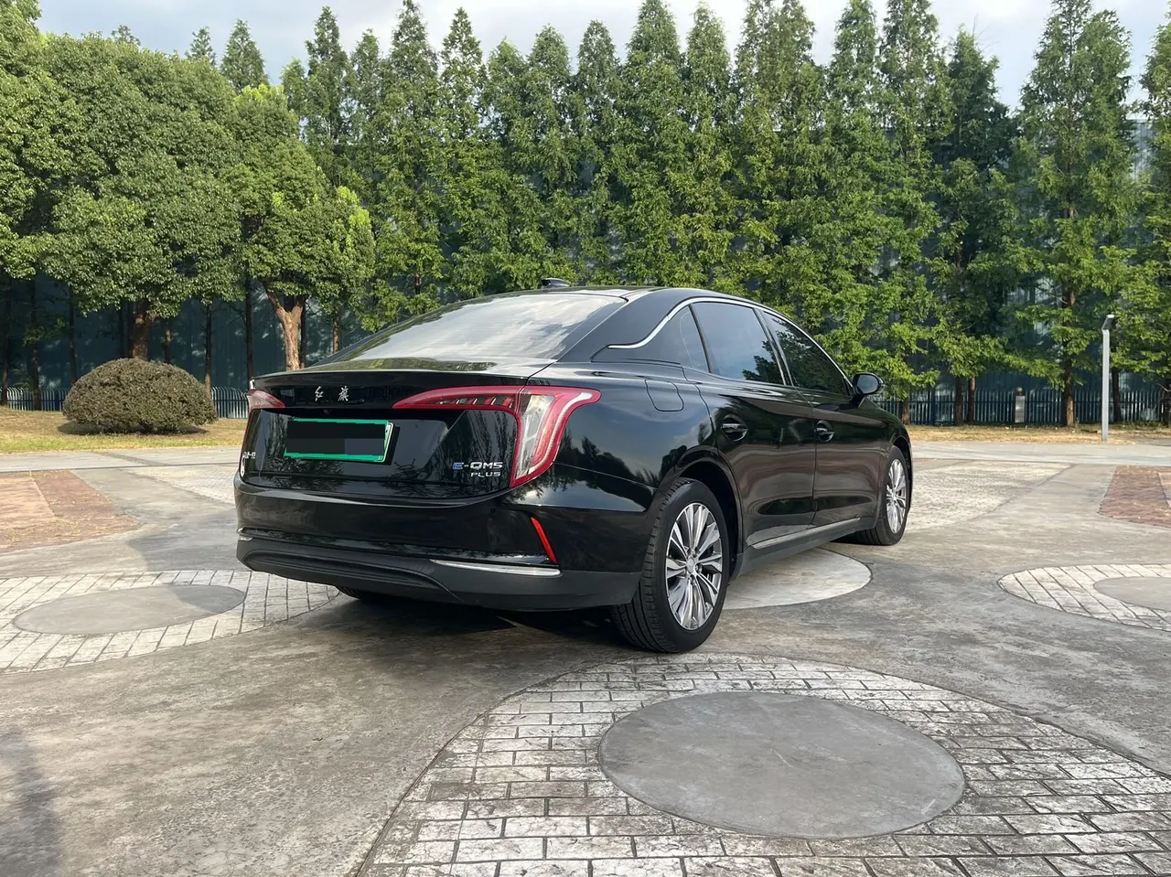 HongQi 2023 E-QM 5 560km PLUS automatic gear 7