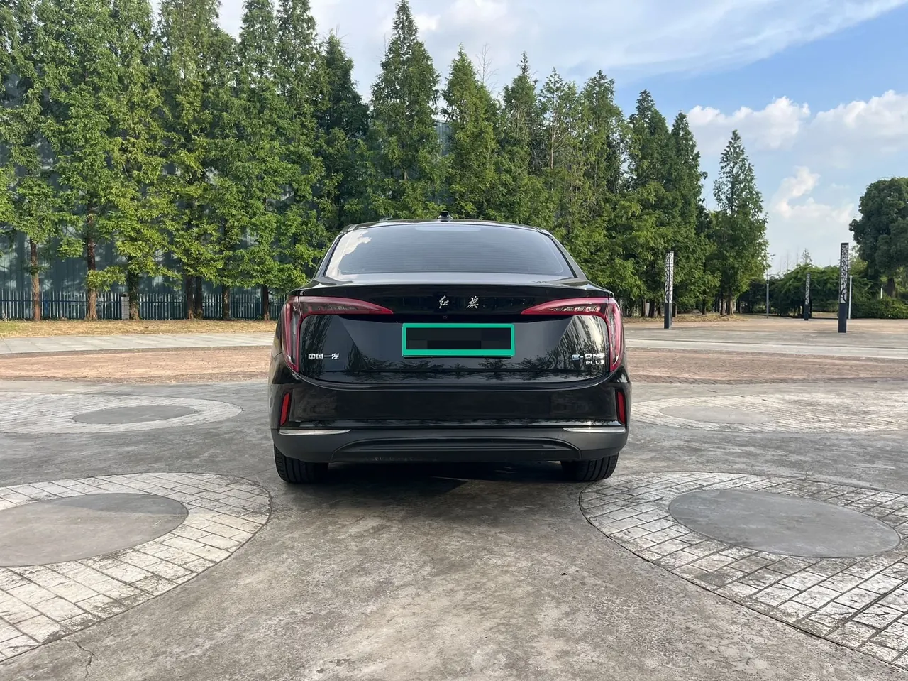 HongQi 2023 E-QM 5 560km PLUS automatic gear 8