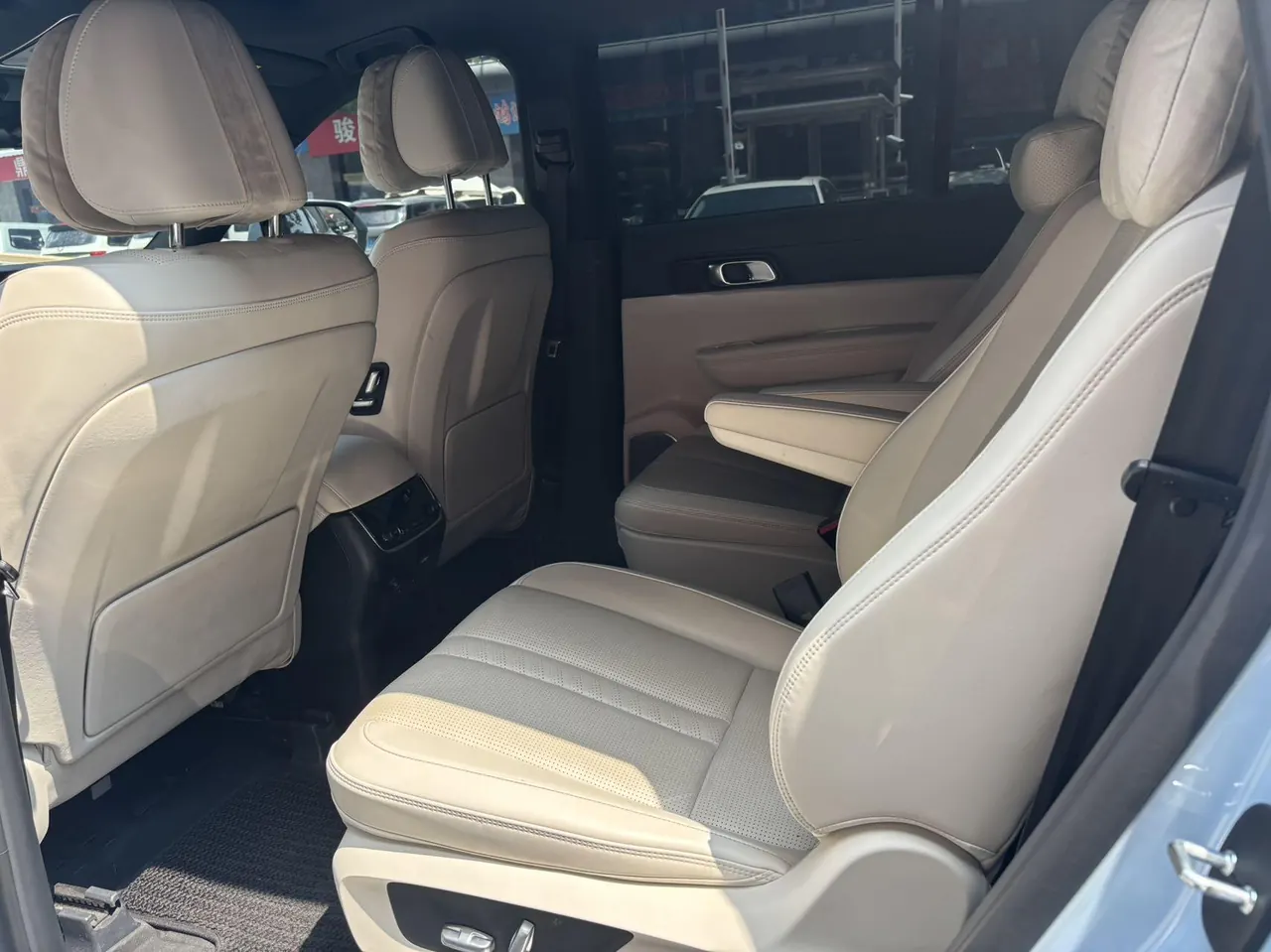 Li 2020 ONE 1.2T extended range 6-seat automatic gear 4