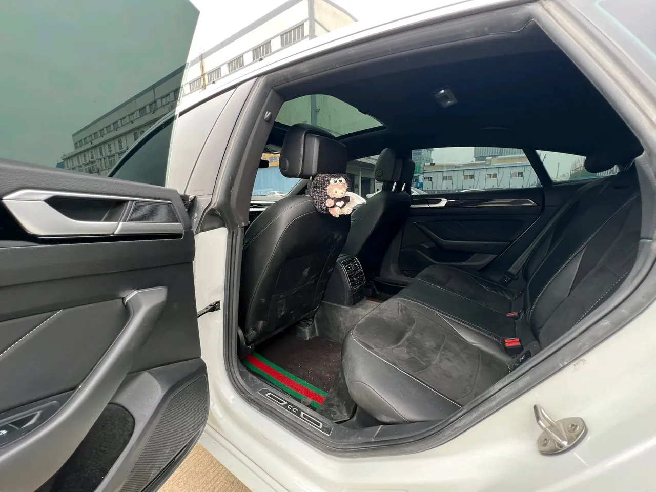 Volkswagen 2023 CC 2.0TSI 330TSI Dazzling Edition Automatic Gear 5