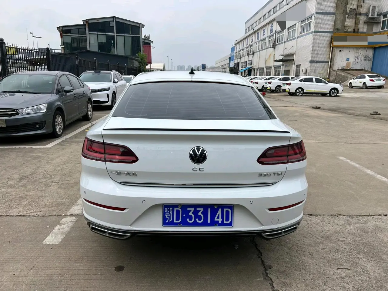 Volkswagen 2023 CC 2.0TSI 330TSI Dazzling Edition Automatic Gear 8