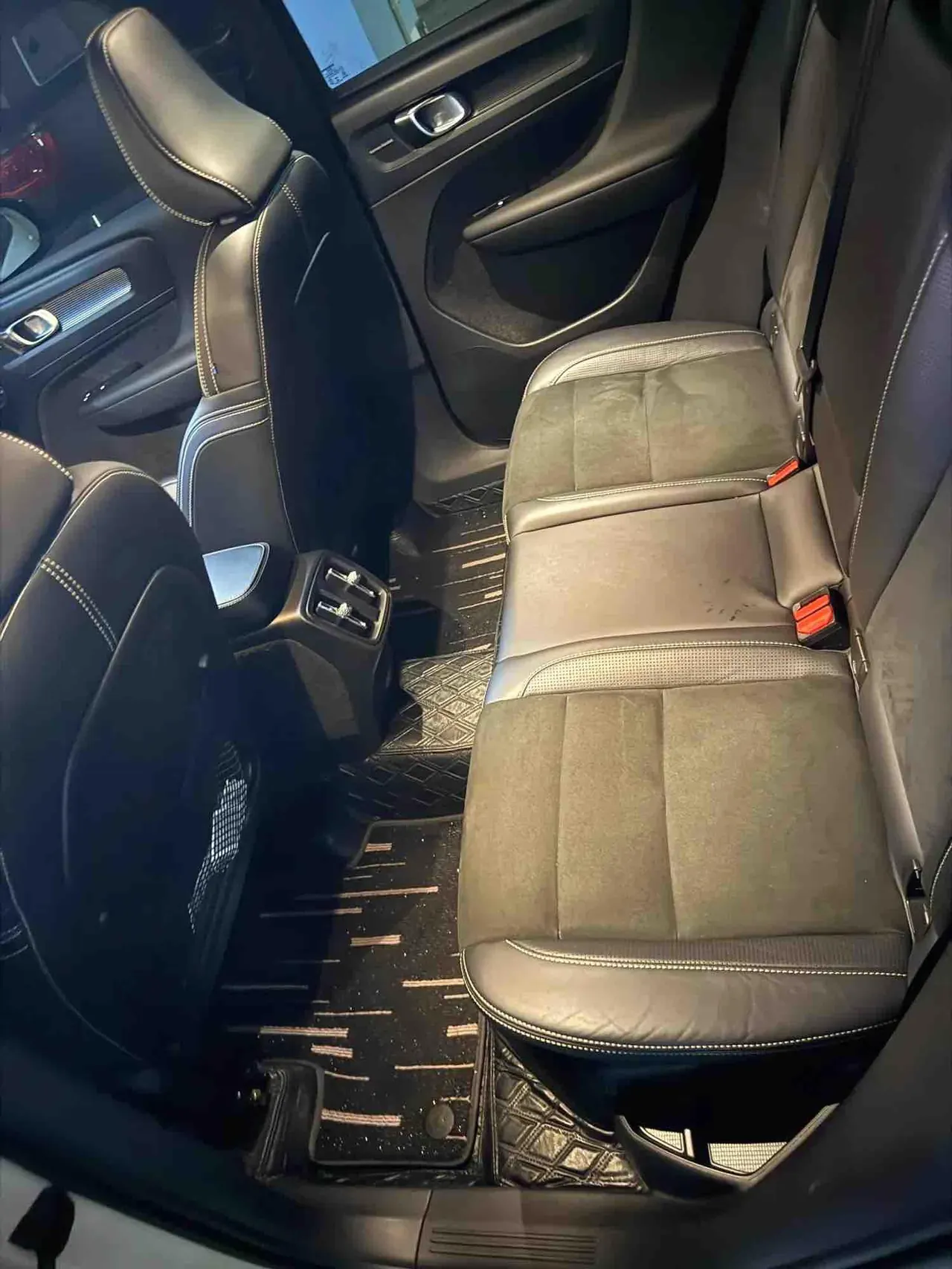 Volvo 2020 XC40 2.0T T4 4WD Zhiyuan Sports Edition Automatic Gear 6