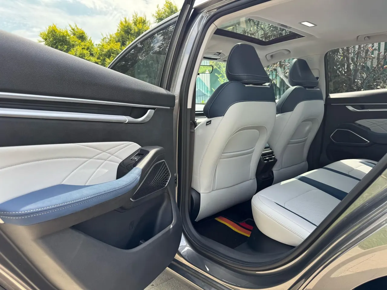 Geely 2022 Emgrand L 1.4T Stepless Flagship Automatic Gear 10