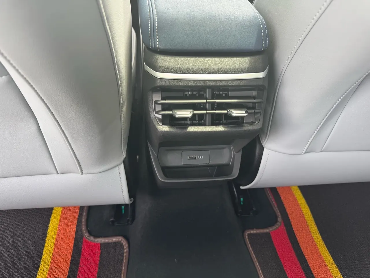 Geely 2022 Emgrand L 1.4T Stepless Flagship Automatic Gear 9