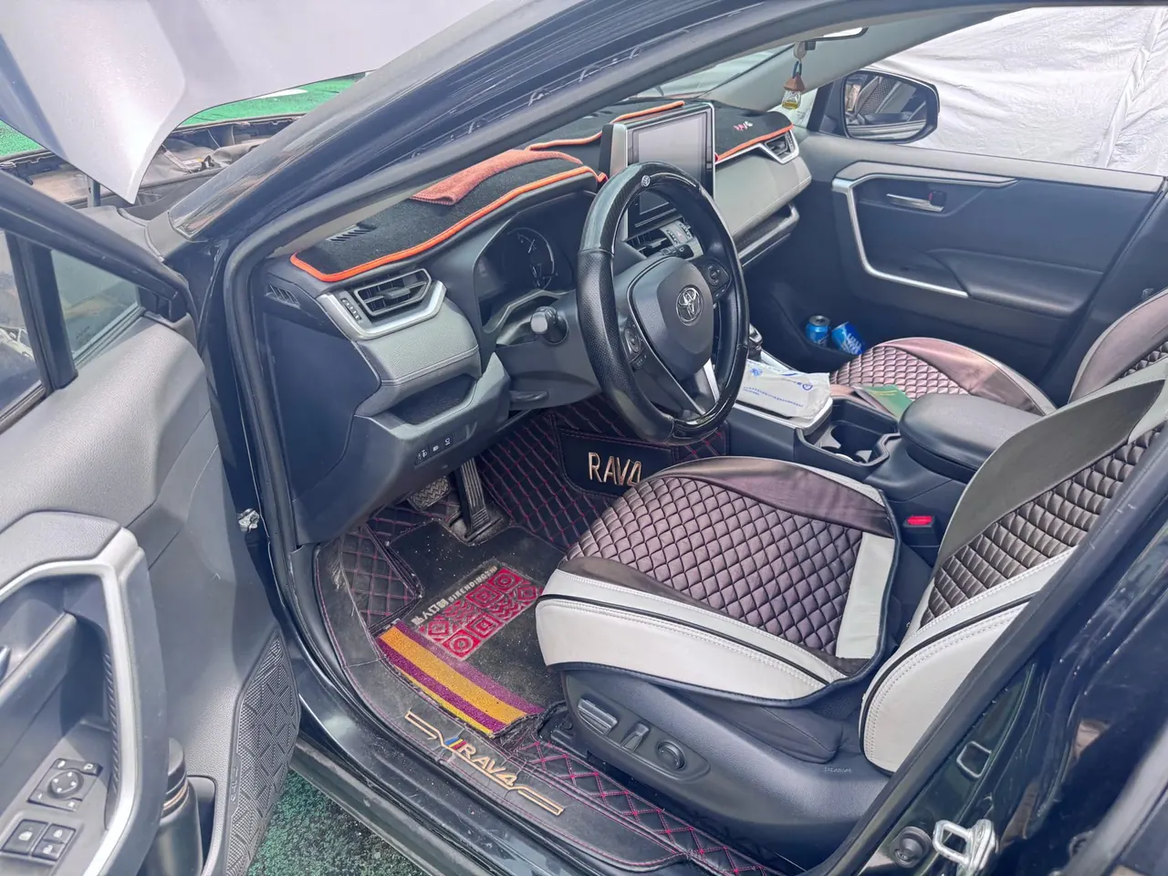 Toyota 2020 RAV4 Rongbo 2.0 Stepless Two-Drive Fashion Edition Automatic Gear 2