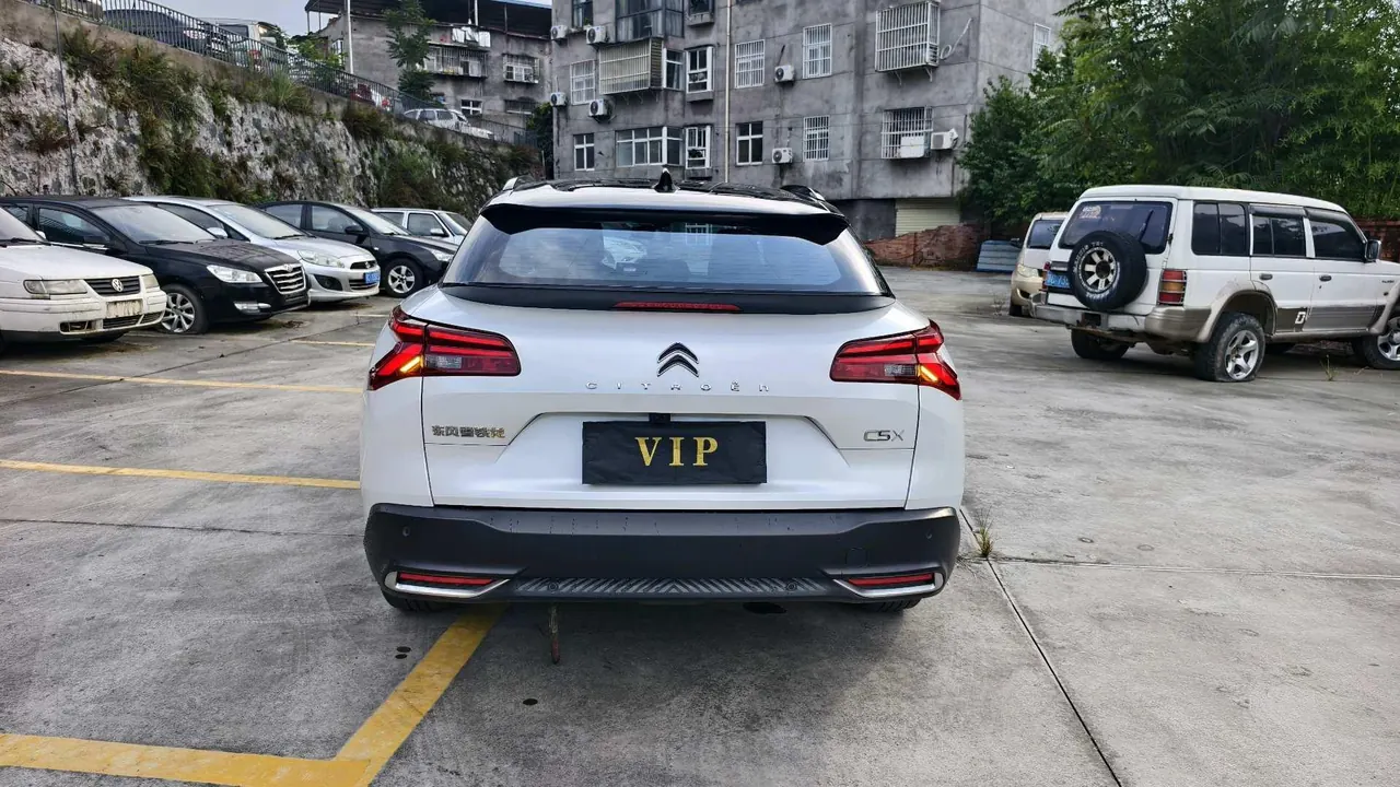 Citroen Versailles C5 X 2022 C5 X 1.6T Enjoy an Uncommon Year of Tiger Opening Edition Automatic Gear 6
