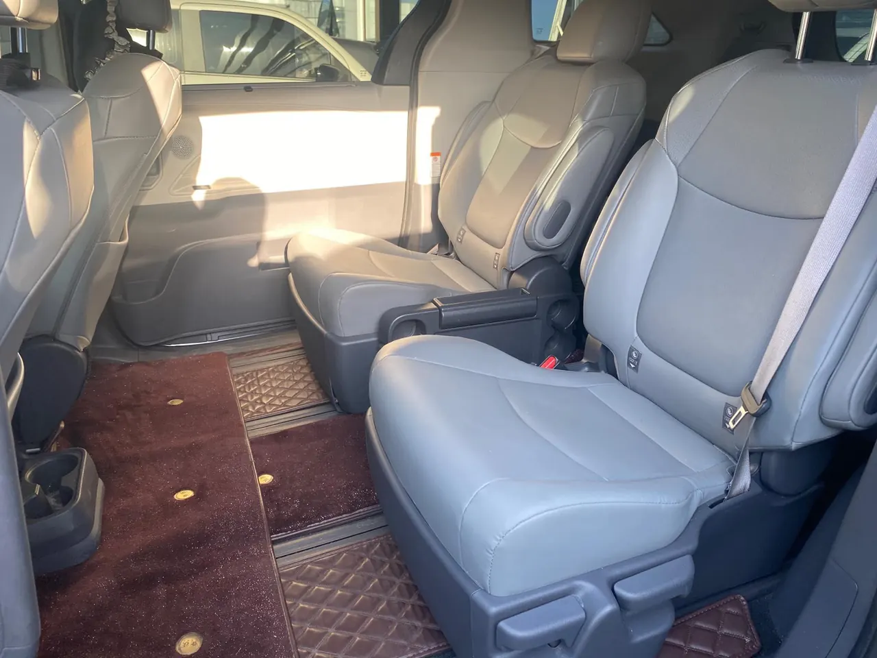 Toyota 2024 Grevia HYBRID 2.5 Stepless Deluxe Edition Automatic Transmission 4