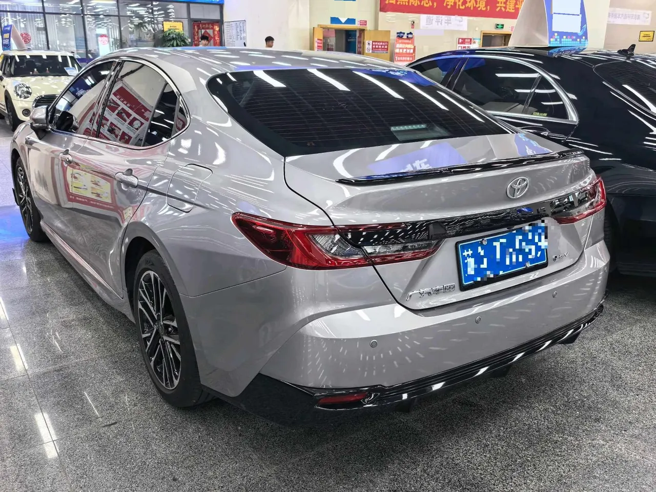 Toyota 2026 Camry Double Engine 2.0HSE Stepless Sports Lite Edition Automatic Gear 3