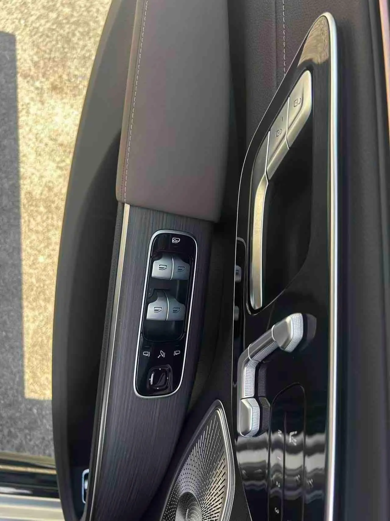 Mercedes Benz EQS SUV (Imported) 2023 EQS SUV 450 Automatic 10