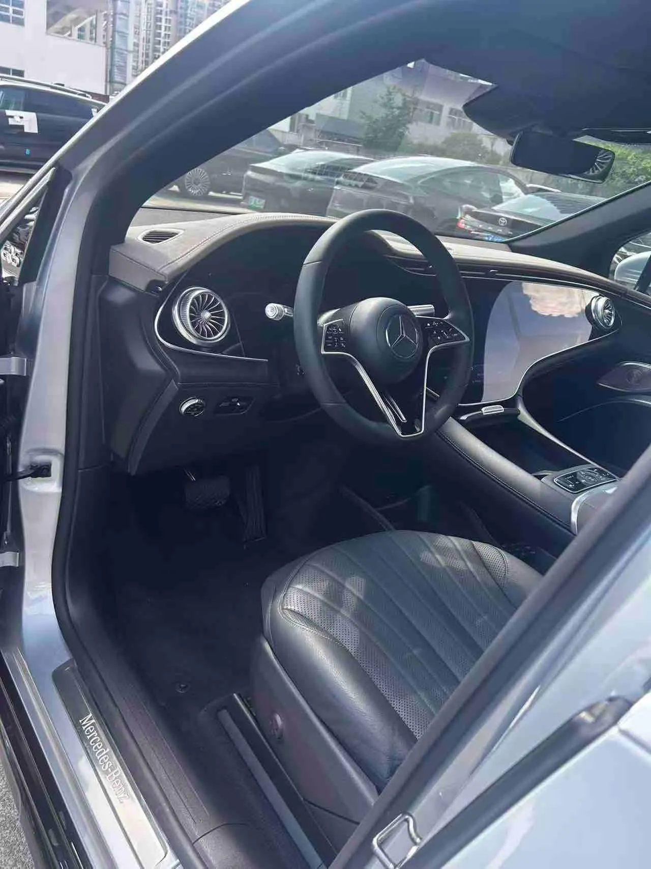 Mercedes Benz EQS SUV (Imported) 2023 EQS SUV 450 Automatic 11