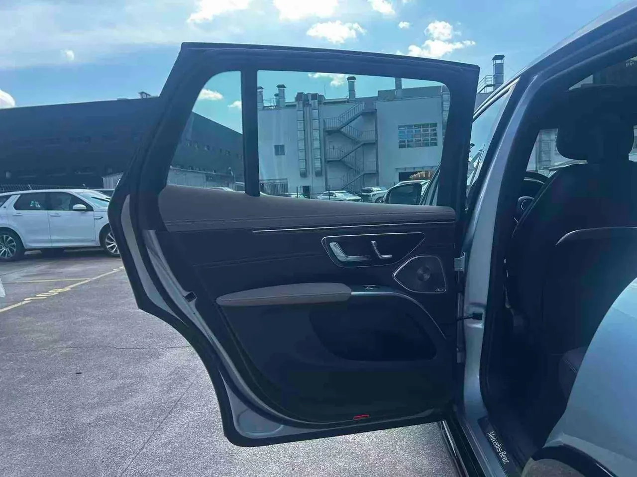 Mercedes Benz EQS SUV (Imported) 2023 EQS SUV 450 Automatic 13
