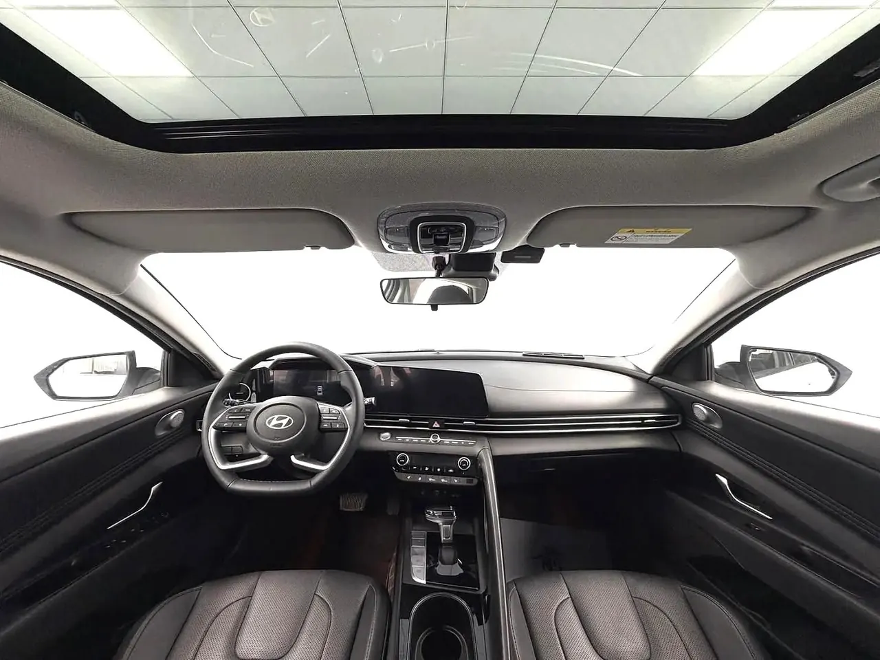 Hyundai 2023 Elantra -3-compartment 1.5 stepless LUX premium automatic gear 6