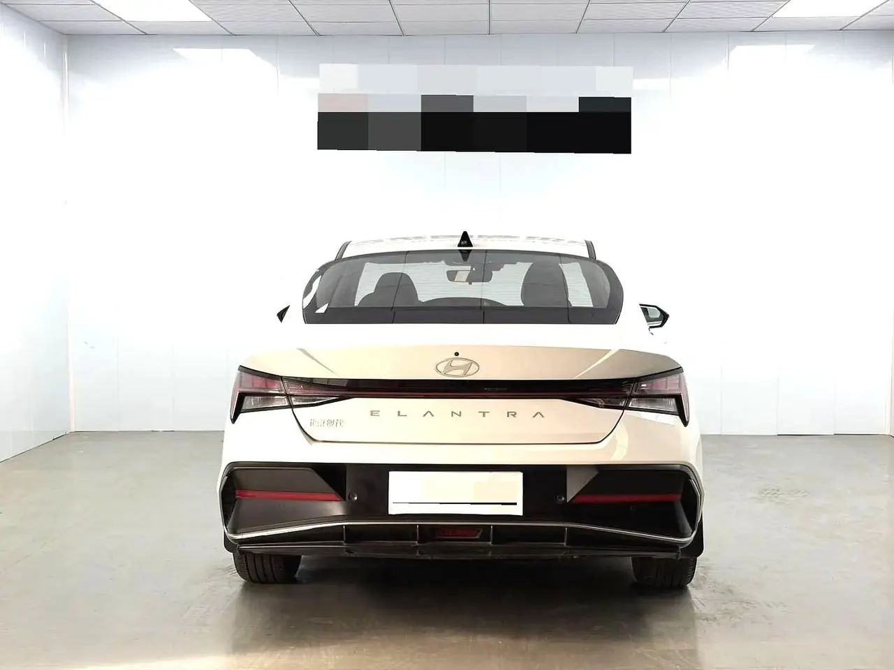 Hyundai 2023 Elantra -3-compartment 1.5 stepless LUX premium automatic gear 9