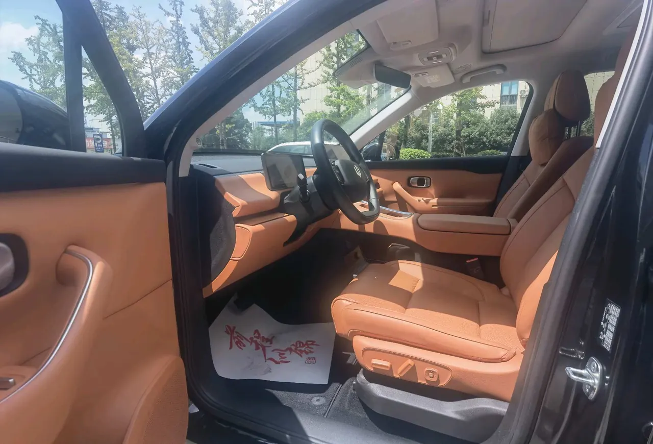 Leapmotor 2026 C 16 280 Laser Radar Zhizun Edition 6-seat Automatic Gear 3
