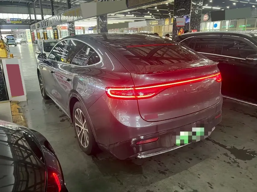 Intellectual 2024 R 7 802km Max Automatic Gear 3