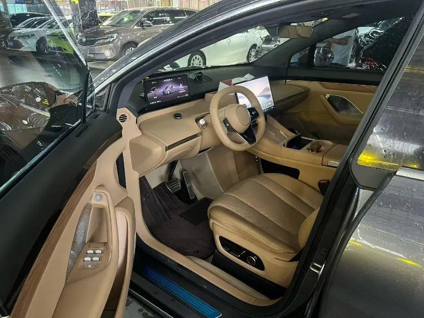Intellectual 2024 R 7 802km Max Automatic Gear 6