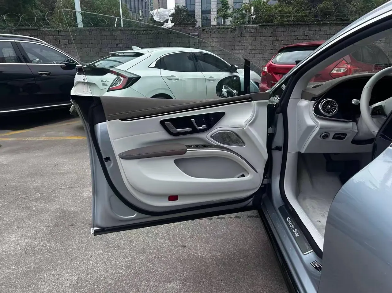 Mercedes Benz EQS (Imported) 2023 EQS 450 Pioneer Edition Automatic Gear 10