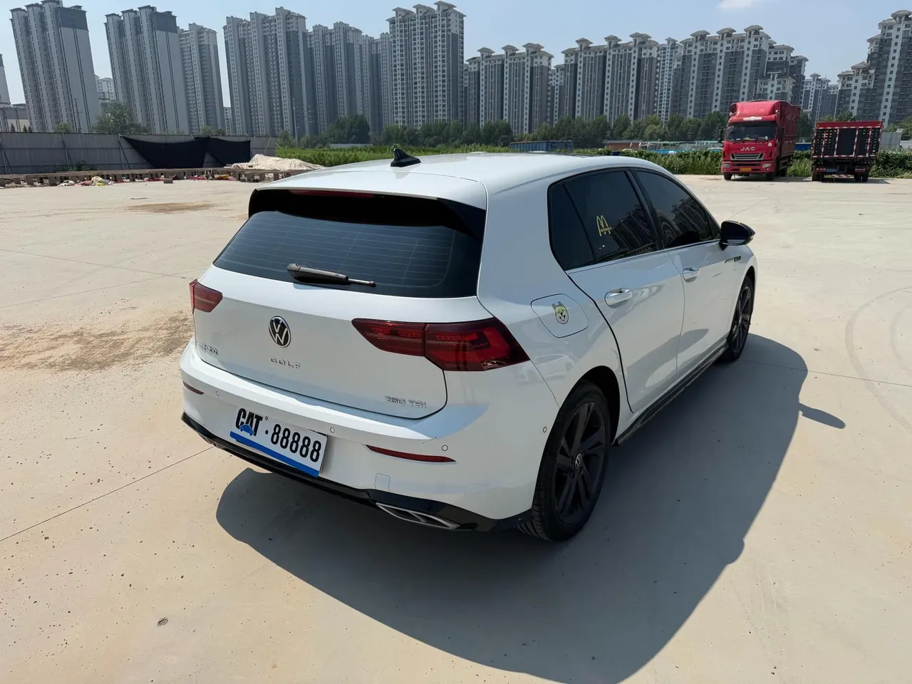Volkswagen 2023 Golf 8 R-Line 1.4TSI 280TSI Automatic 3