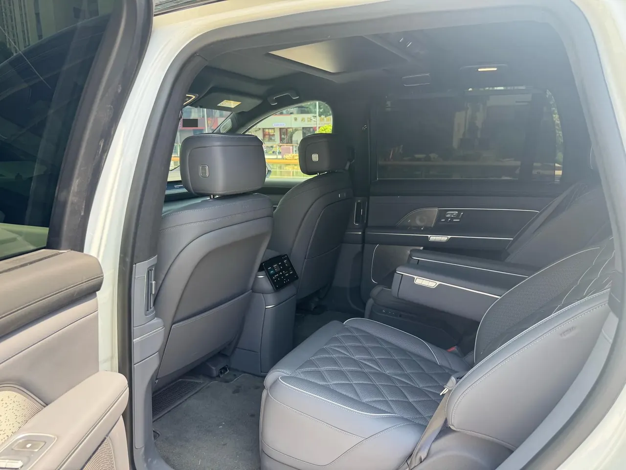 NIO 2026 ES8 6-seat executive deluxe automatic gear 10