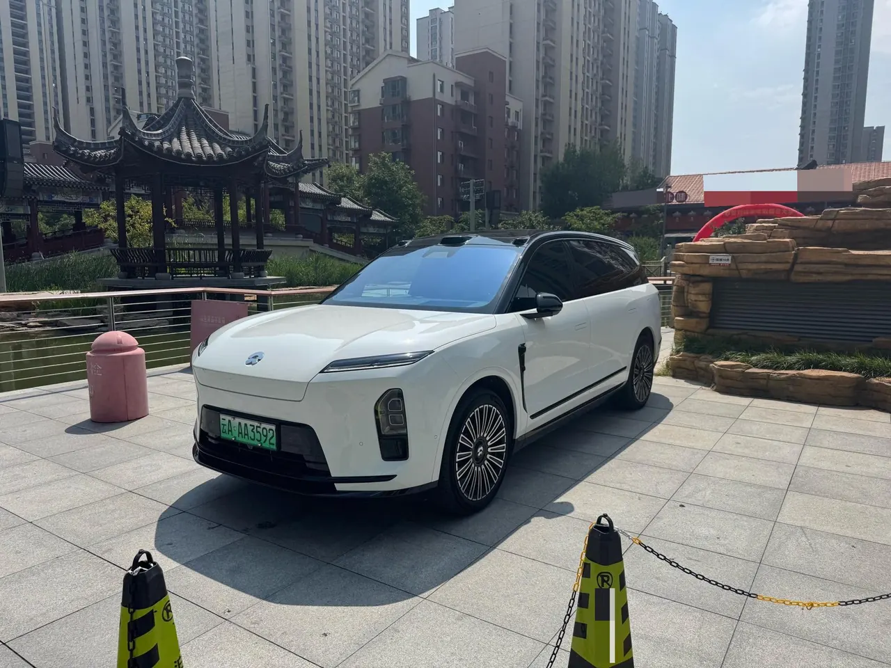 NIO 2026 ES8 6-seat executive deluxe automatic gear 5
