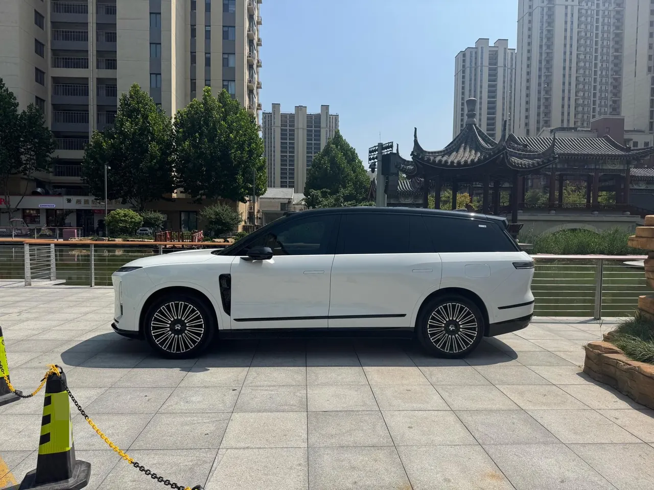 NIO 2026 ES8 6-seat executive deluxe automatic gear 6