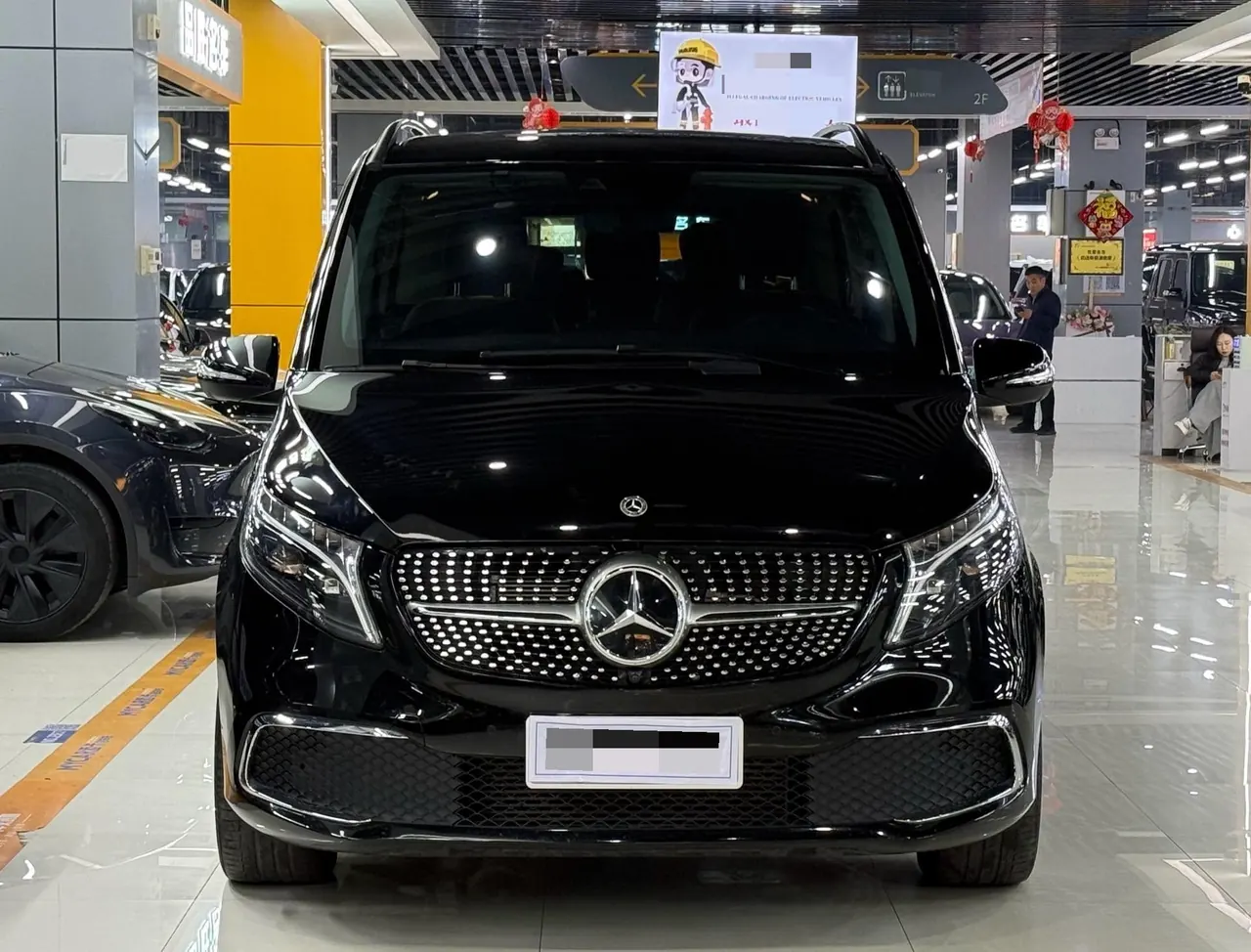 Mercedes Benz V 2022V 260 L 2.0T Premium Edition Automatic Gear 2