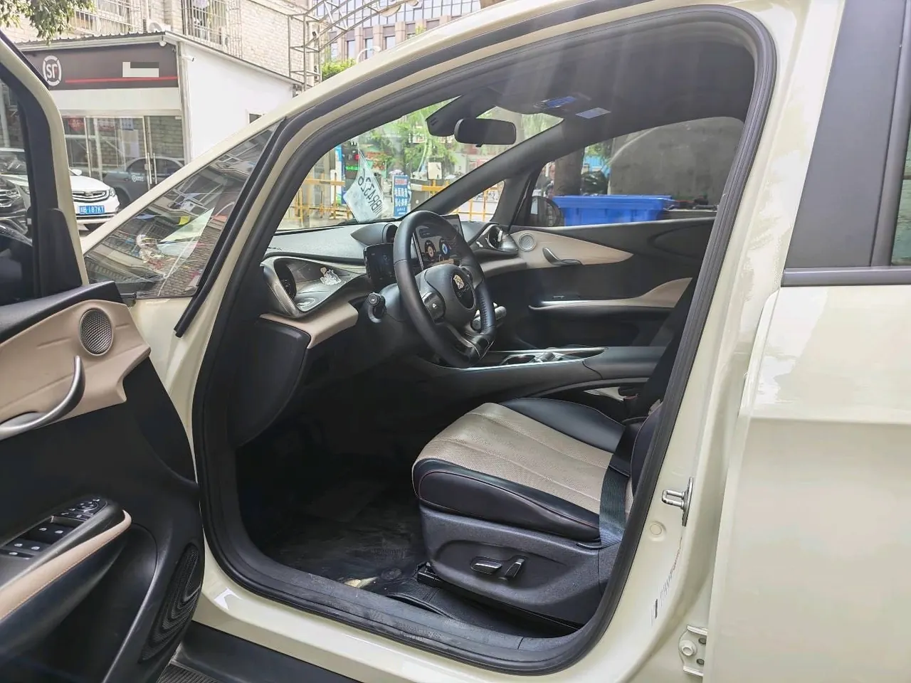 BYD 2023 Dolphin 420km Fashion Edition Automatic 3
