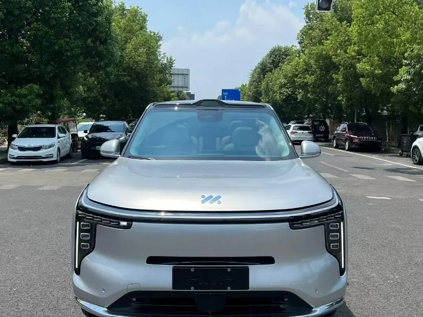 IM 2026 IM LS9 52 Ultra Automatic 2