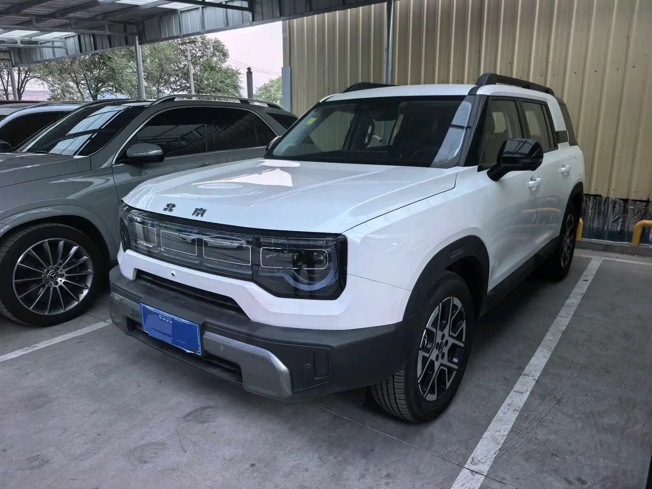 Open image lightbox: Beijing 2026 BJ30 1.5T Traveler Two-Drive Seven-Seat Edition Automatic Gear