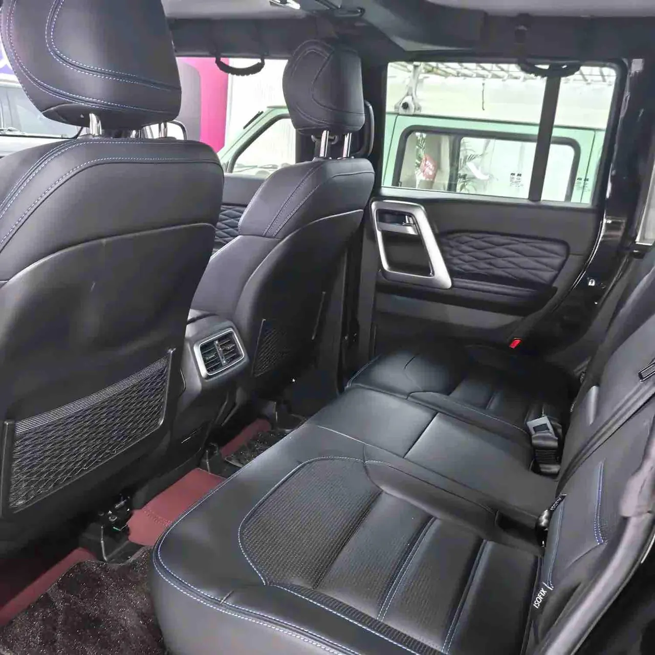 Beijing 2023 BJ40 2.0T 4-wheel drive city hunter version chivalrous automatic gear 4