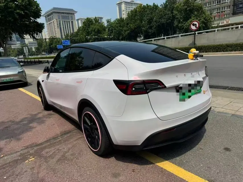 Tesla 2022 Model Y rear-wheel drive version automatic transmission 5