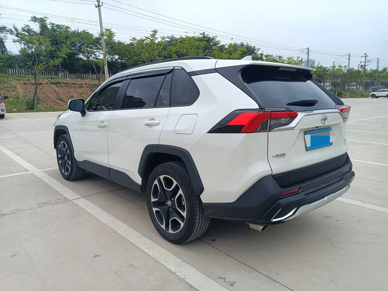 Toyota 2020 RAV4 RongFang 2.0 Stepless Four-wheel Drive Premium Edition Automatic Gear 6