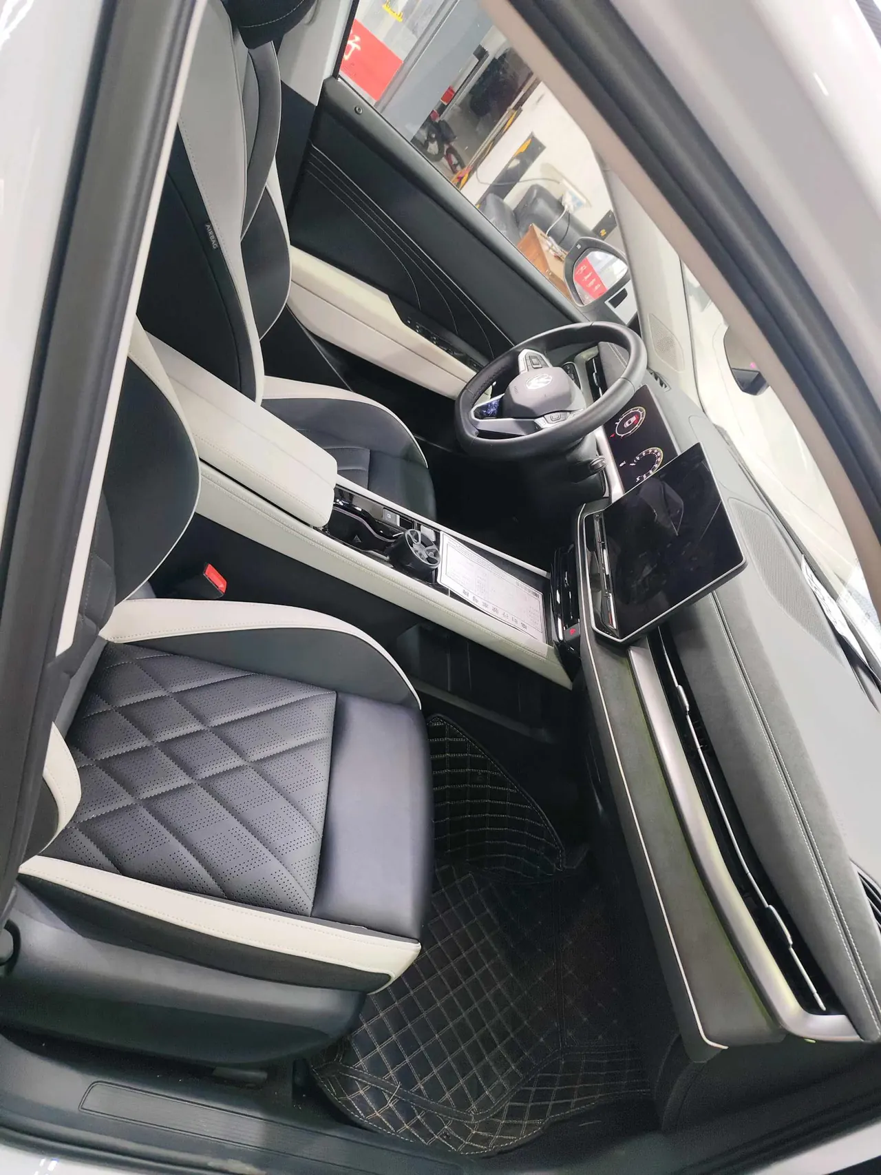 Volkswagen 2026 Sagittarius L 1.5TSI 300TSI Luxury Automatic 3