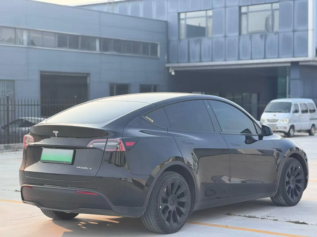 Tesla 2022 Model Y rear-wheel drive version (facelift) automatic gear 3