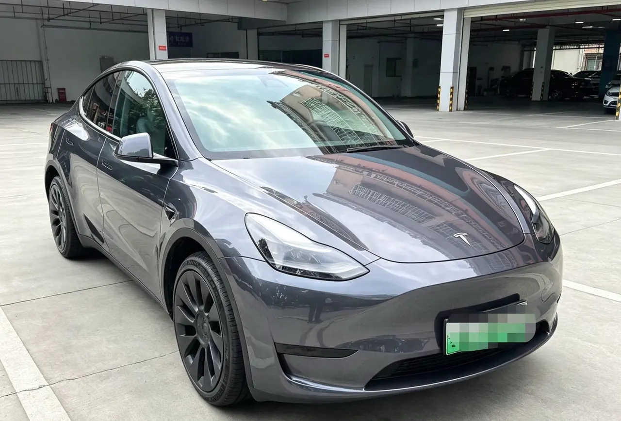Tesla 2022 Model Y rear-wheel drive version (facelift) automatic gear 3