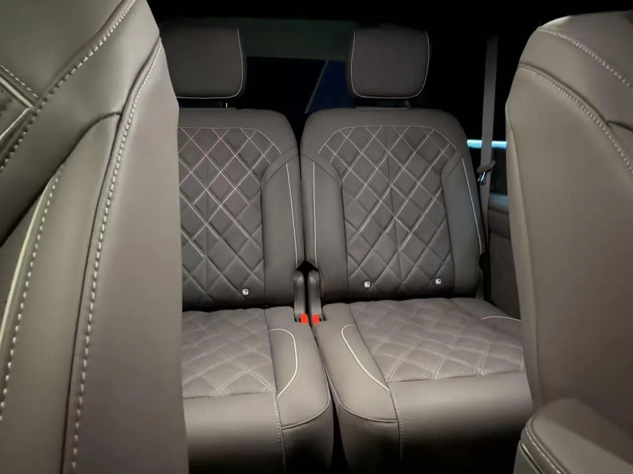 NIO 2026 ES8 6-seat executive deluxe automatic gear 7