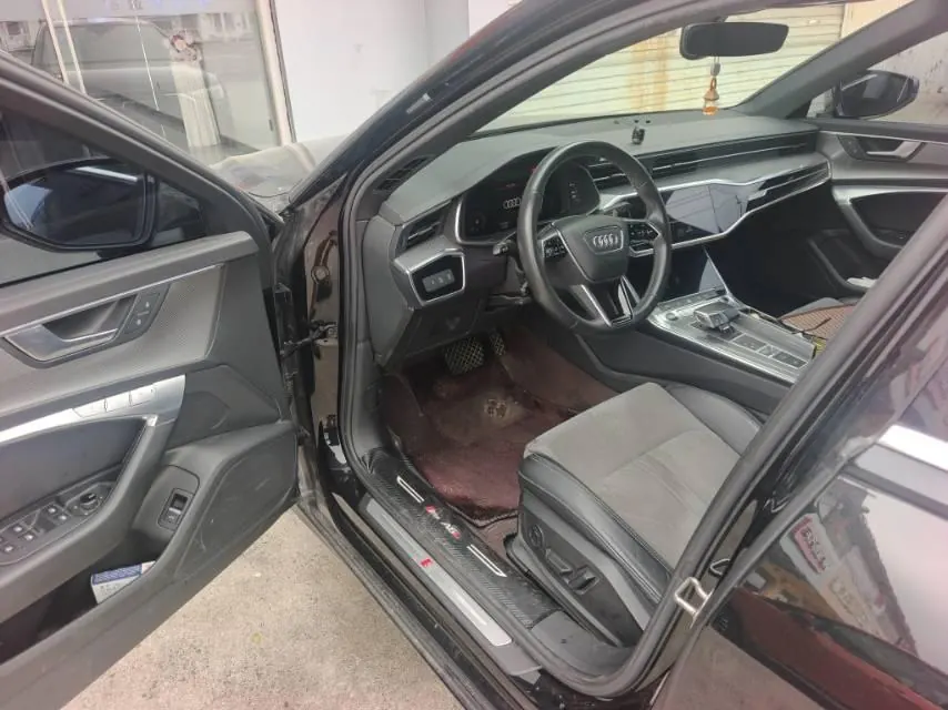 Audi 2021 A6L 2.0TFSI 40TFSI Deluxe Dynamic Automatic 2