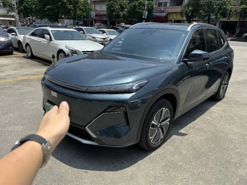 打开图片灯箱:Geely Galaxy 2026 Starship 7 EM-i 1.5 130km Sailing Edition Automatic Gear