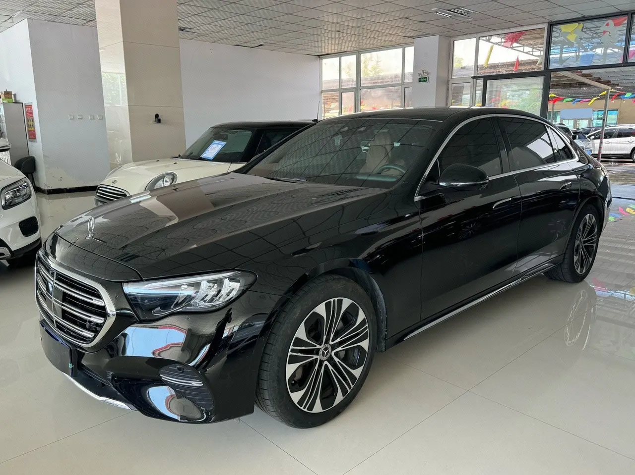 打开图片灯箱:Mercedes Benz E-Class 2026 model E 300 L 48V 2.0T Luxury Edition Automatic