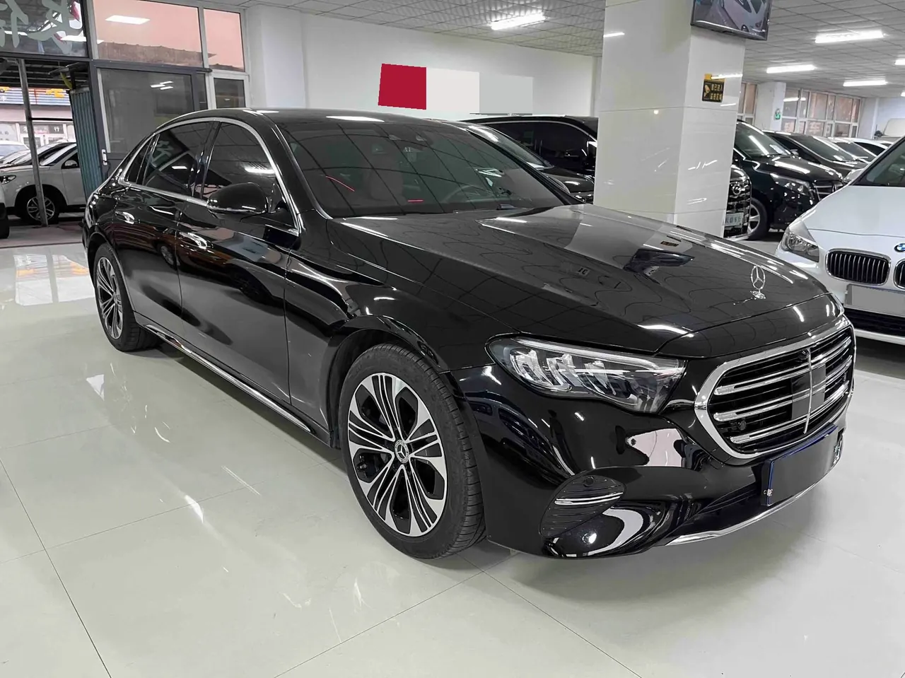 Mercedes Benz E-Class 2026 model E 300 L 48V 2.0T Luxury Edition Automatic 3