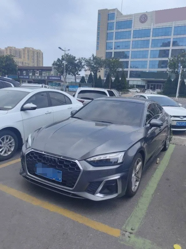 打开图片灯箱:Audi A5 (Imported) 2021 A5 Sportback 2.0TFSI 40TFSI Fashion Dynamic Automatic Gear
